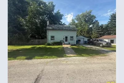 709 N Maple Street, Momence, IL 60954 - Photo 1