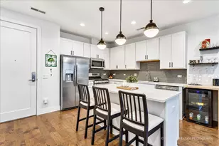 940 Maple Ave, Downers Grove, IL 60515 - Photo 3