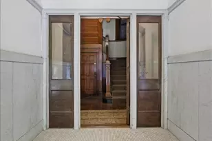 524 W Oakdale Ave, Chicago, IL 60657 - Photo 3