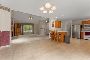3802 Crail Rd, Champaign, IL 61822 - Photo 11
