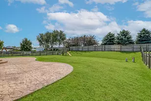 2210 Crescent St, Bourbonnais, IL 60914 - Photo 33