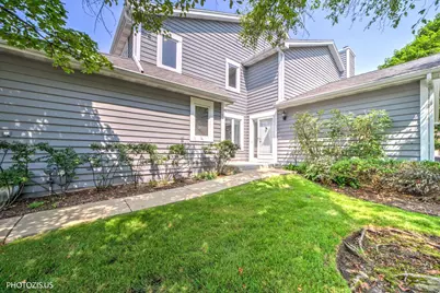 2768 The Mews, Northbrook, IL 60062 - Photo 3