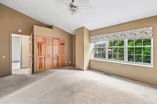 620 N Charter Hall Dr, Palatine, IL 60067 - Photo 13