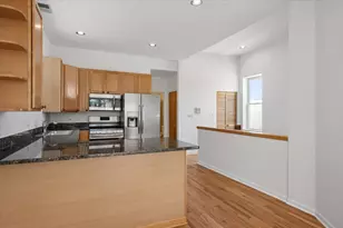 2236 N Maplewood Ave, Chicago, IL 60647 - Photo 9
