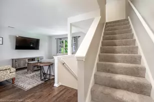 1645 Apple Tree Ln, West Chicago, IL 60185 - Photo 13