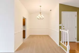 174 E Bluewater Ln, Vernon Hills, IL 60061 - Photo 5