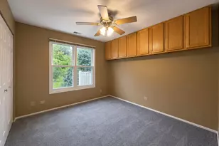 174 E Bluewater Ln, Vernon Hills, IL 60061 - Photo 15