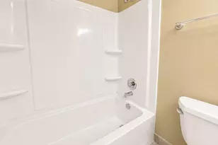 174 E Bluewater Ln, Vernon Hills, IL 60061 - Photo 17