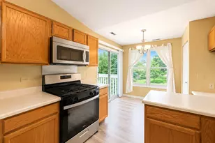 174 E Bluewater Ln, Vernon Hills, IL 60061 - Photo 7