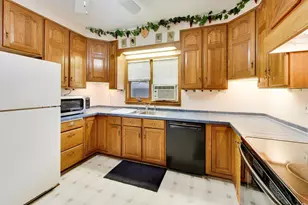671 S 5th Ave, Des Plaines, IL 60016 - Photo 7