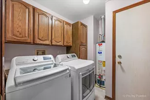 224 Lorraine Cir, Bloomingdale, IL 60108 - Photo 21