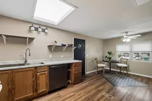 209 Melbrooke Rd, Elgin, IL 60123 - Photo 9