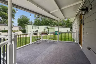 209 Melbrooke Rd, Elgin, IL 60123 - Photo 3