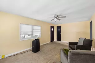 209 Melbrooke Rd, Elgin, IL 60123 - Photo 7