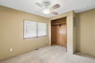 209 Melbrooke Rd, Elgin, IL 60123 - Photo 13