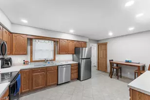 58 Douglas Dr, Coal Valley, IL 61240 - Photo 17