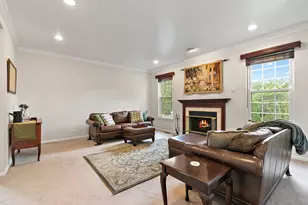 925 Cortney Dr, Carpentersville, IL 60110 - Photo 15