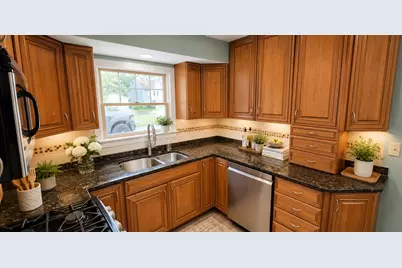 42509 N Lake Drive, Antioch, IL 60002 - Photo 5