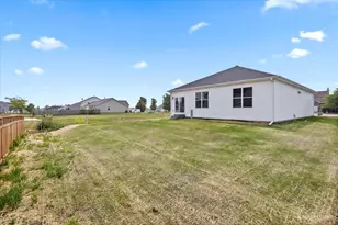 330 N Charles St, Cortland, IL 60112 - Photo 27