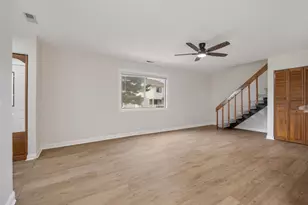 40 N Waterford Dr, Schaumburg, IL 60194 - Photo 7