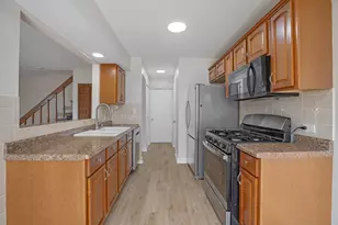 40 N Waterford Dr, Schaumburg, IL 60194 - Photo 13