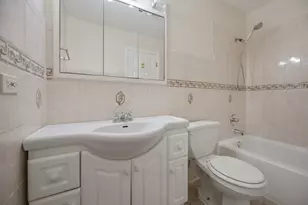 40 N Waterford Dr, Schaumburg, IL 60194 - Photo 21