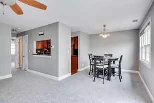 19 Foxcroft Rd, Naperville, IL 60565 - Photo 5