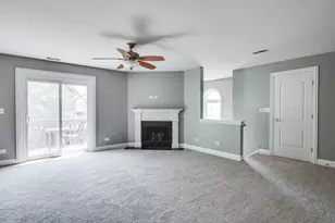 19 Foxcroft Rd, Naperville, IL 60565 - Photo 9