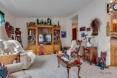 269 Forestview Drive, Crystal Lake, IL 60014 - Photo 3