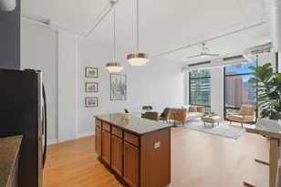 740 W Fulton St, Chicago, IL 60661 - Photo 3