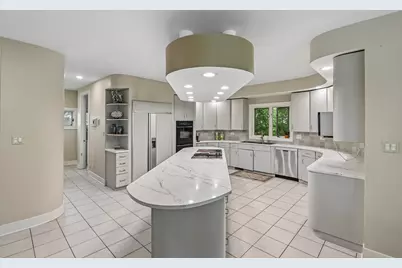 8420 Evergreen Lane, Darien, IL 60561 - Photo 7