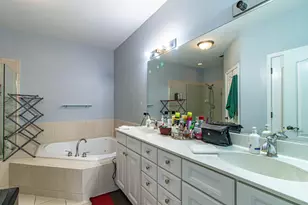 6 Beaconsfield Ct, Lincolnshire, IL 60069 - Photo 11