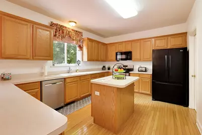 5660 Trinity Court, Gurnee, IL 60031 - Photo 7
