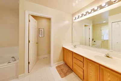 5660 Trinity Court, Gurnee, IL 60031 - Photo 17
