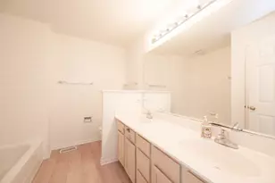 1452 Sturgeon Bay Ct, Schaumburg, IL 60173 - Photo 15