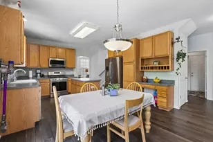 748 Needlegrass Pkwy, Antioch, IL 60002 - Photo 7