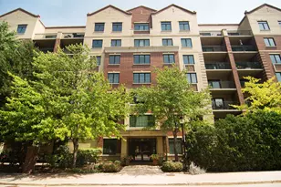 11 S Wille St, Mount Prospect, IL 60056 - Photo 1