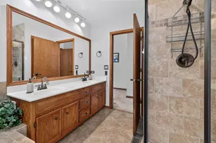 319 Jamatt Ct, Naperville, IL 60540 - Photo 15