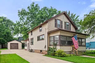 707 Talma St, Aurora, IL 60505 - Photo 1