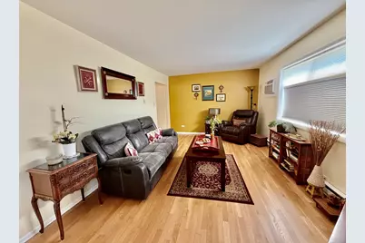 1S216 Ardmore Avenue, Villa Park, IL 60181 - Photo 9