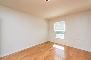 1025 Shady Ln Ct, Round Lake Beach, IL 60073 - Photo 13