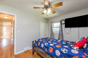 1025 Shady Ln Ct, Round Lake Beach, IL 60073 - Photo 17