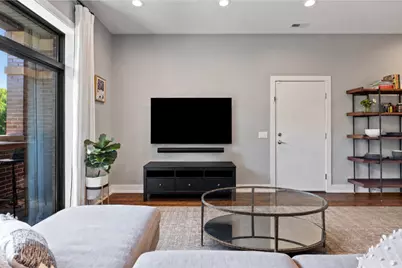 2712 W Montrose Avenue #2E, Chicago, IL 60618 - Photo 3