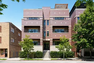 2712 W Montrose Ave, Chicago, IL 60618 - Photo 1