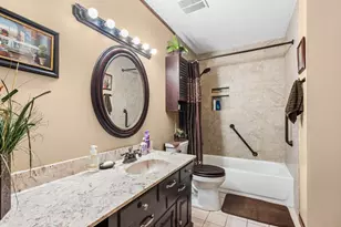 5306 W Winding Creek Dr, McHenry, IL 60050 - Photo 13