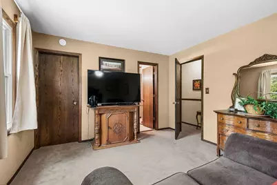 5306 W Winding Creek Drive, McHenry, IL 60050 - Photo 15