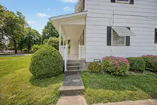 221 E John St, Forrest, IL 61741 - Photo 5