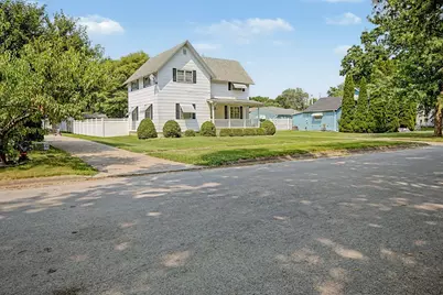 221 E John Street, Forrest, IL 61741 - Photo 3