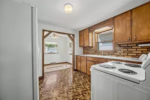 221 E John St, Forrest, IL 61741 - Photo 15