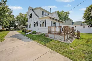 221 E John St, Forrest, IL 61741 - Photo 9